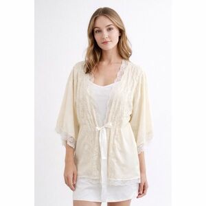 Victoria’s Secret Vintage 90s Short Lace Lined Floral Embroidered Dressing Robe